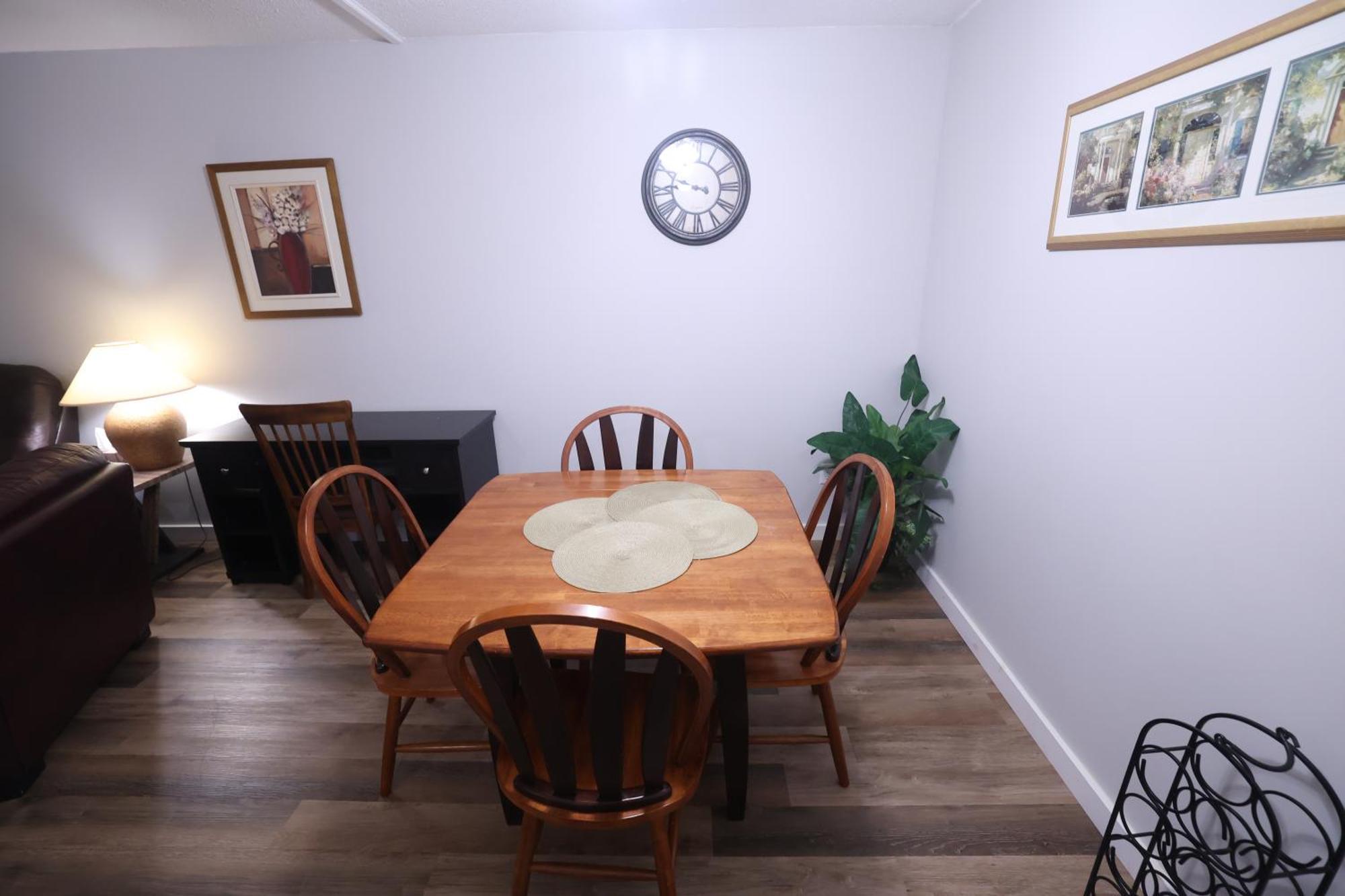 Paris Plaza Apartman Elliot Lake Kültér fotó
