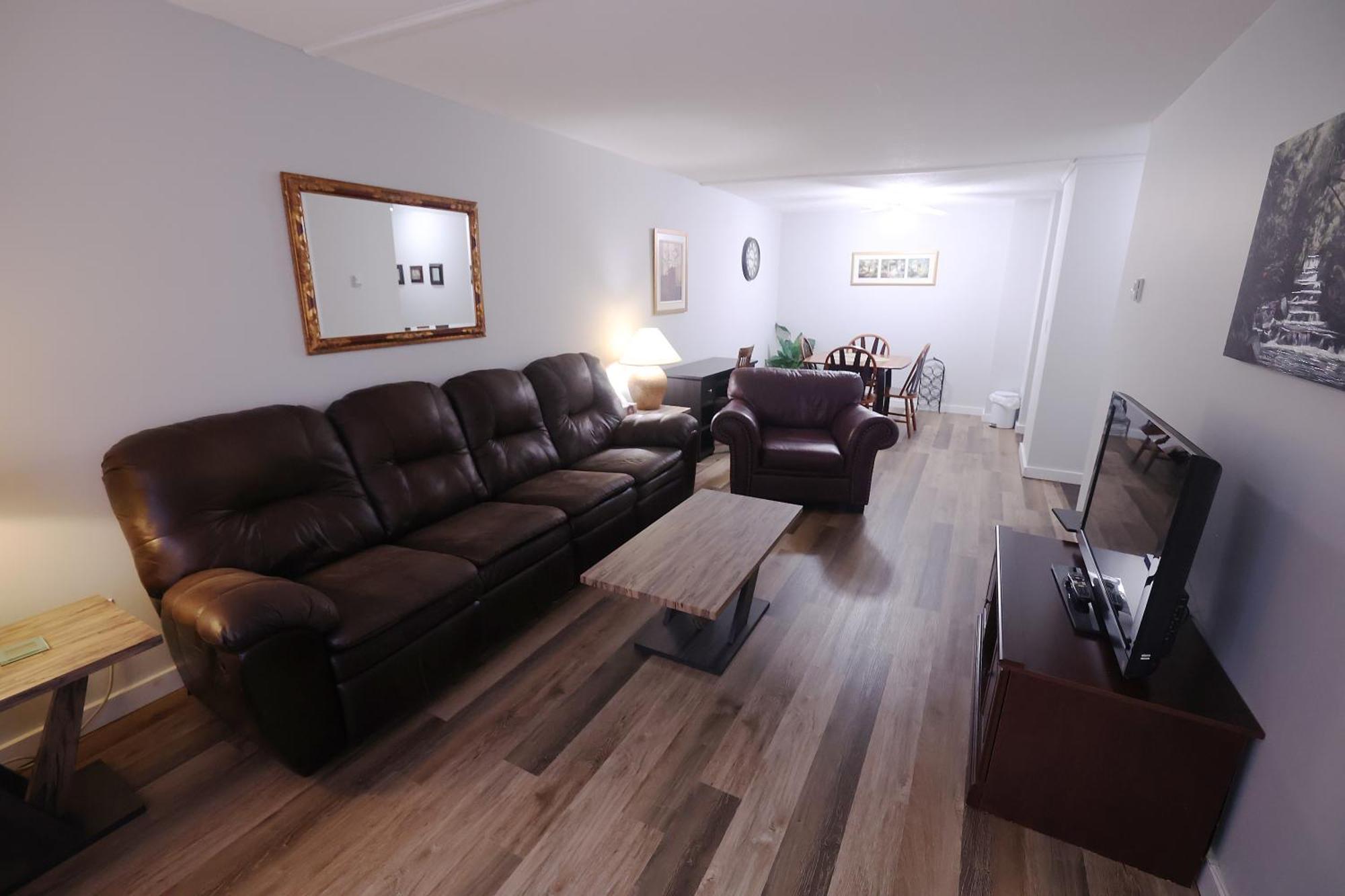 Paris Plaza Apartman Elliot Lake Kültér fotó