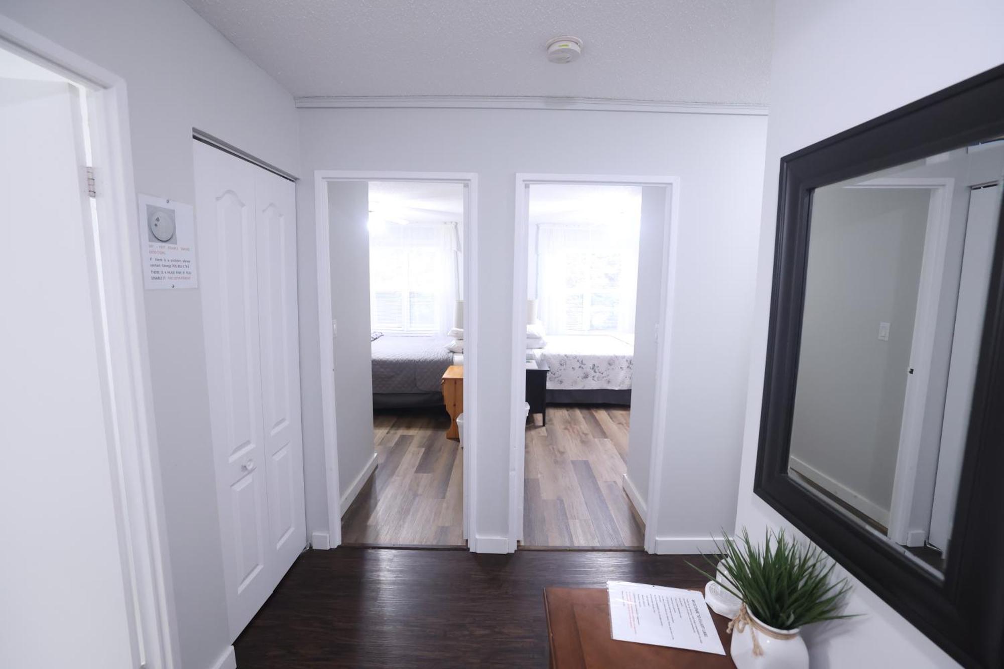 Paris Plaza Apartman Elliot Lake Kültér fotó